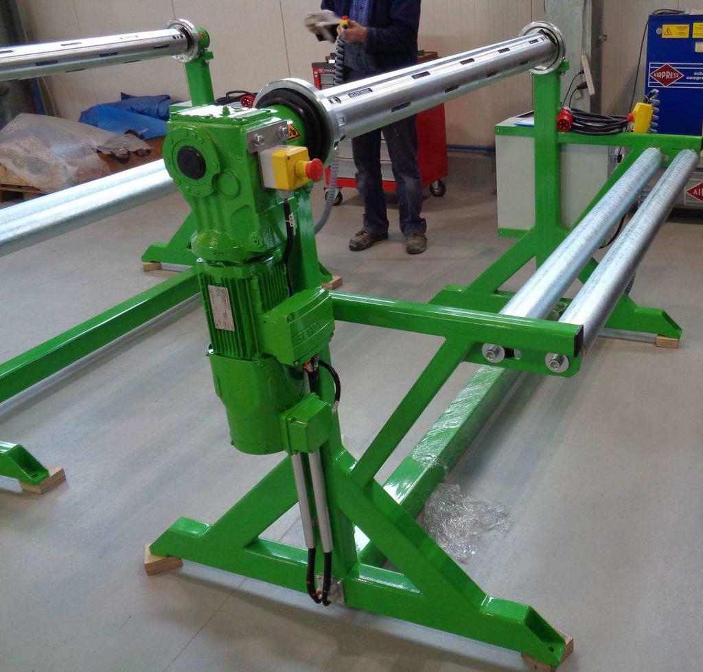 ICE-Trade Sheet Winder with ICE-Trade Safety Chucks Besides winding strips, the Winder can also wind up rubber or PU sheet, or PVC belts.