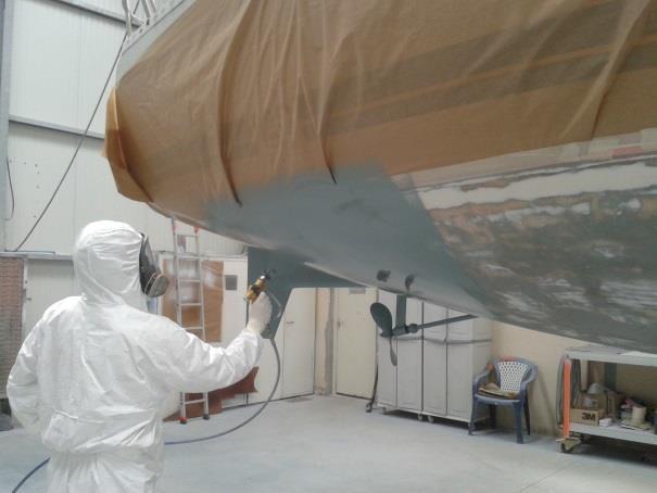 Fairing (3 rd layer) EPOXYGARD High performance protective coating gives long wet on wet overcoating time. This layer provides a hard and uniform finishing aspect.