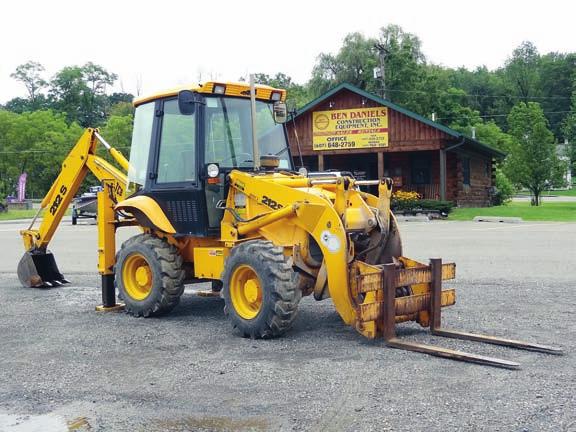 (14,079 Hours) (Sold In Absentia Located In Mulberry, Florida) TRACTOR LOADER BACKHOE AND FORK ATTACHMENT 2000 JCB Model 212S Series II, 4x4 Tractor Loader Backhoe, s/n 0488999,