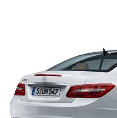 Optional extras The AMG sports package gives added impact to the sportiness of the E - Class with features such as the AMG front and rear aprons, side skirts, 18 - inch AMG 6 - twin - spoke light -