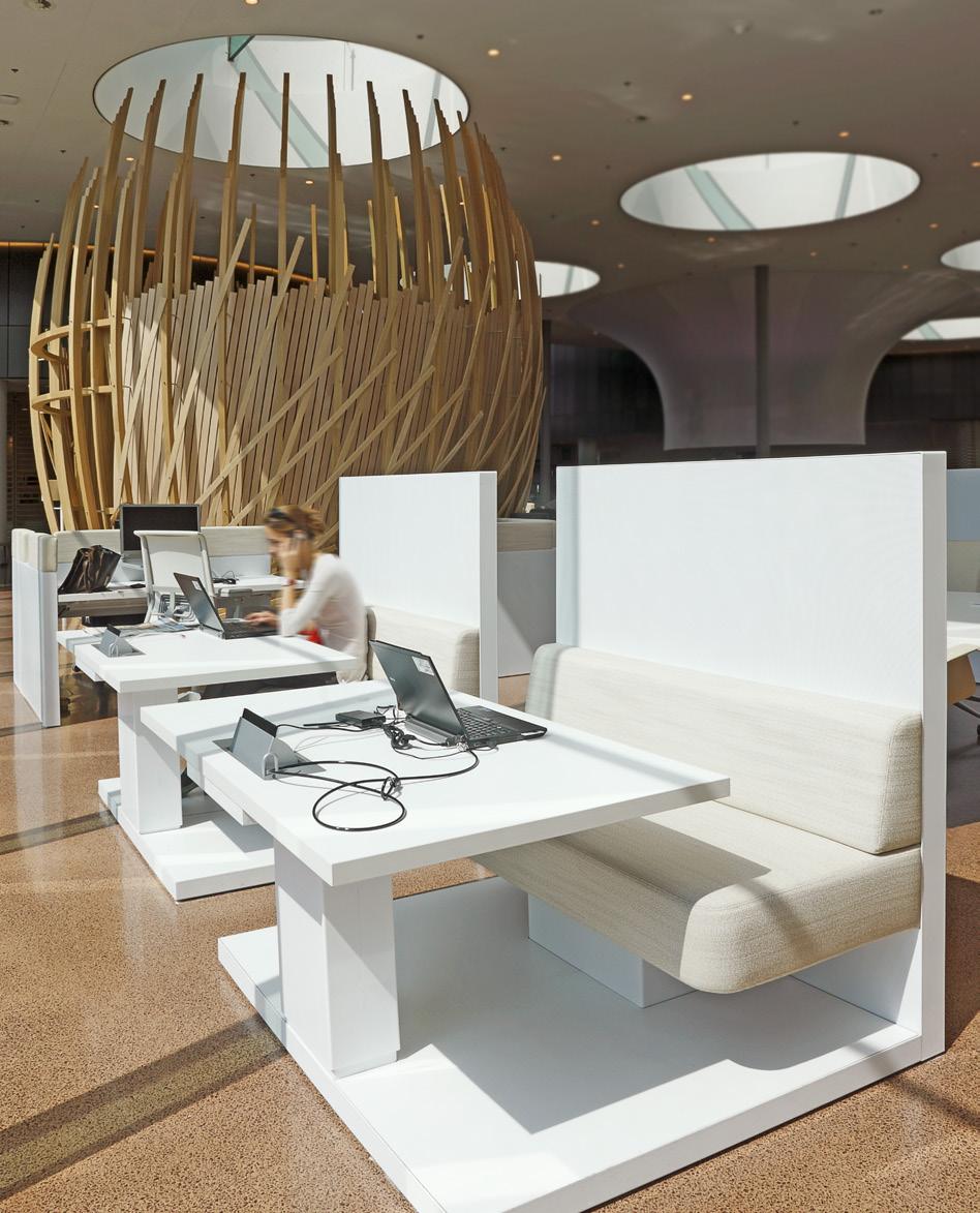 Ellen The new Lounge work space by Gispen The new way of working is based on the idea that employees operate as independent entrepreneurs, who decide for themselves what they can do best, and when.