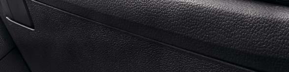 The attractive upholstery with original RS logo embroidered on the backrests comes in a