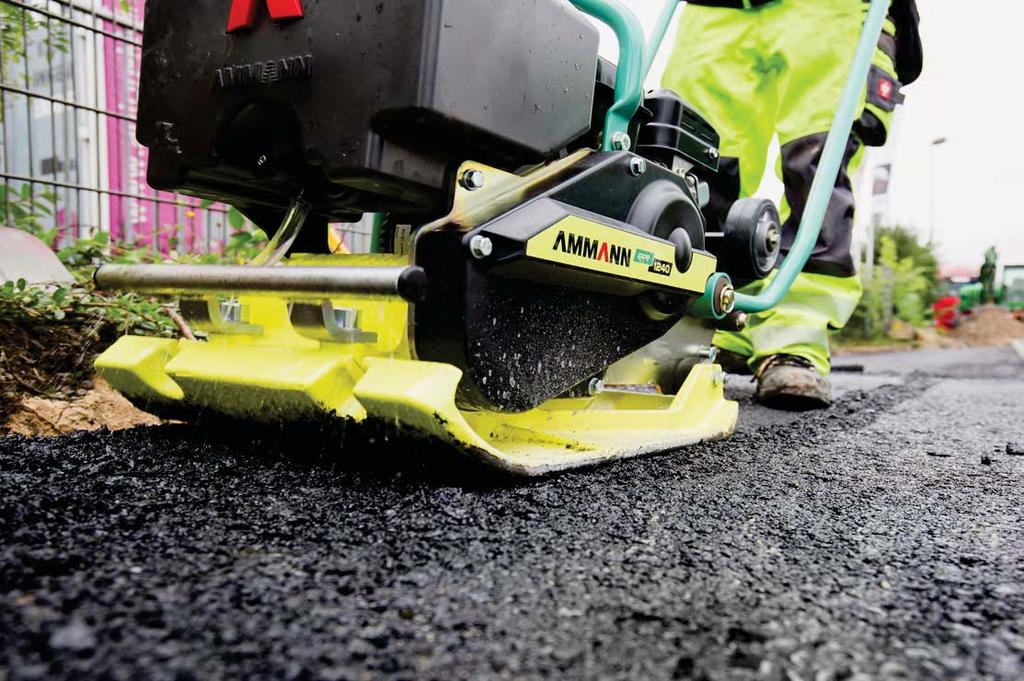APF 1250 FORWARD MOVING VIBRATORY PLATE THE IDEAL PLATE FOR ASPHALT WORK The base plate on this compactor is specifically shaped for bituminous surfaces and is ideal for patchwork on asphalt.