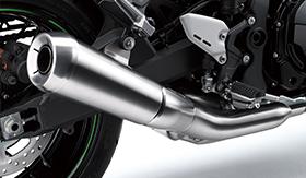 CAREFULLY CONSIDERED EXHAUST SYSTEM When designing the exhaust system over 20 variations were considered before arriving at the ﬁnal design, one that emphasises the presence of the In-Line Four