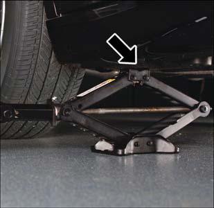 Be sure to mount the spare tire with the valve stem facing outward.