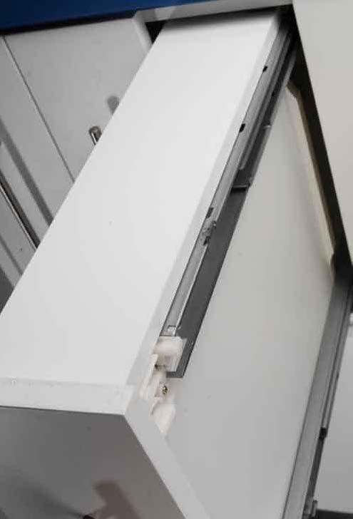 Slides Undermount drawer slides 250 N Load capacity: 25Kg