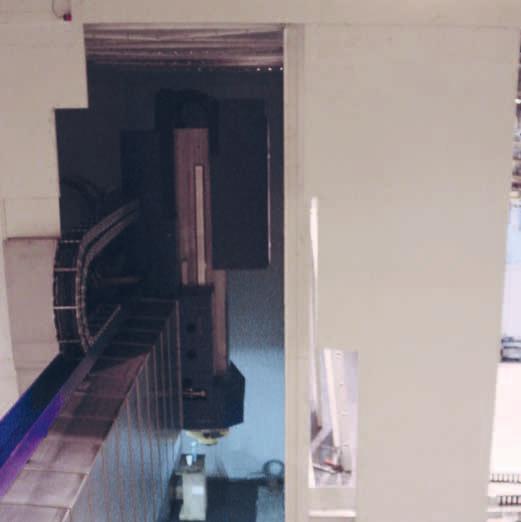 At the production plant of one of our customers, a first automatic door has been installed which is 6500 mm high,