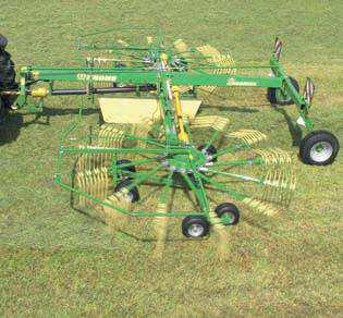 Gentle and efficient: a center delivery rake provides advantages, where forage quality is concerned.