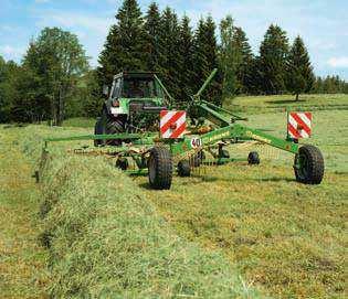 Swadro 807 forms windrows from 6.20 metres (20'4"), Swadro 809 and 810 from 6.