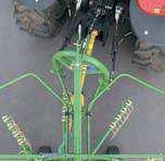Tracks true: In any curve KRONE Swadro single rotor rakes always follow the tractor.