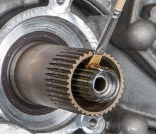 the clutch disc and the transmission input shaft Coat
