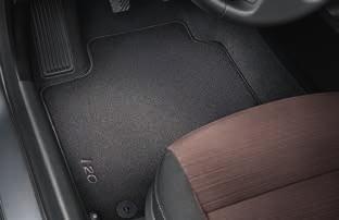 The mats with an orange double stitching are located securely by standard fixing points and anti-slip backing. The front row mats are embroidered with the i20 orange logo.