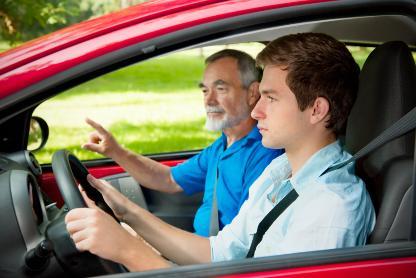 Bildnachweis: 10894895_alexraths_123RF_BF17-Kampagne Example BF17 Accompanied Driving at 17 The accompanying person: minimum age of 30 holds driving license more than 5 years not more