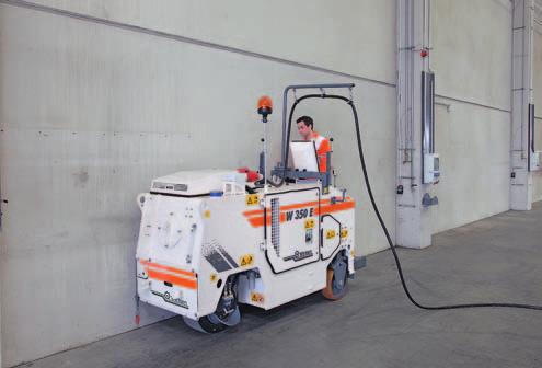 0 m, however, the three-wheeled W 350 E cold milling machine will go through every building door.
