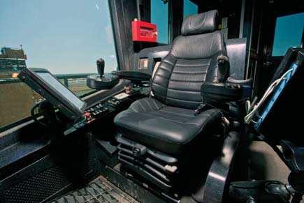 State-of-the-art, ergonomic operator s seat maximizes operator comfort and productivity Adjacently positioned trainer seat provides optimal view of working face,