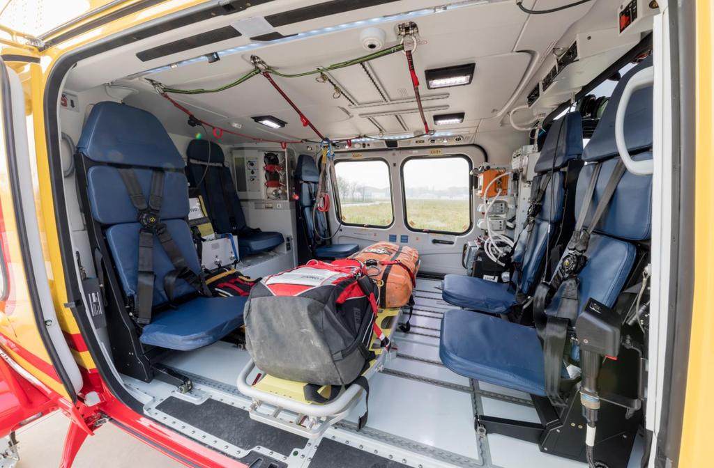 AW169 Transversal Stretcher EASA certified Under FAA validation The above layouts and schematics