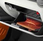 * The 50:50 split rear seats can be folded down from the luggage side as well; folding down the seat backs makes it possible to arrange the space for various