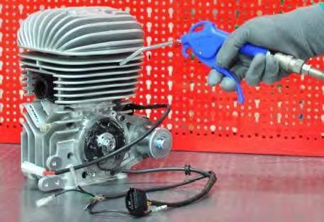 ENGINE ASSAMBLY In order to assemble the engine, you will need the following tools: Type Compressed air Allen T-wrench Allen T-wrench Allen T-wrench Allen T-wrench Allen T-wrench Fixed wrench Fixed