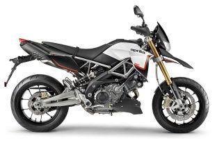 DORSODURO vs HYPERMOTARD EQUIPMENT PLUS ENGINE 750 cc twin with 4 valve heads and liquid cooling, 3 power MAPS POWER 92 hp at 8,750 rpm (122.7 hp/litre) TORQUE 61 lb. Ft.