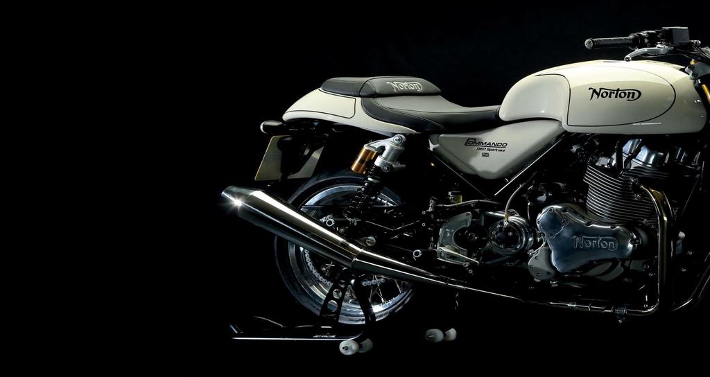 C o m m a n d o 9 6 1 Sport A T R U E C L A S S I C R E I N V E N T E D The 2018 Norton Commando 961 Sport MkII features classic Commando styling with new