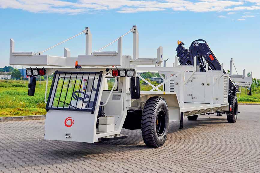 Multiservice Vehicle (VMS) The purpose of a multiservice vehicle is to transport heavy loads in complex and narrow environments.