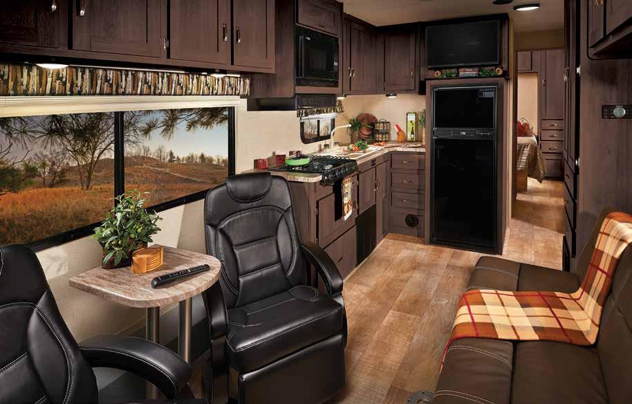 ULTRA SERIES 28UCR / LIVING & KITCHEN Ultra lite. Ultra fun. The Work and Play Ultra Series has the time tested construction Work and Play is known for, offered in two distinguished colors.