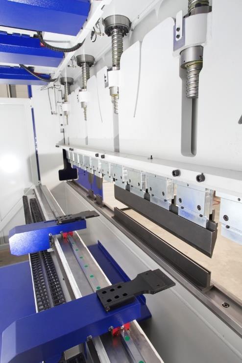 Every CoastOne comes equipped with the highest quality linear guides and fast, high precision servo drives and ball