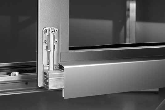 ATRIUM Alu-HKS Page 7 Automatic sash engagement in the slide position for easy operation Secure frame-sash connection with visual control option on the glider Tilt lock strikers perfectly match the