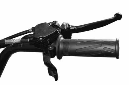 Inadequate throttle lever free distance could cause engine speed to rise suddenly when you turn the handlebars.