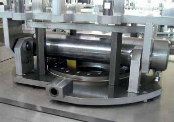 The iglide PRT-01-100 slewing ring bearing is used in an automatic welding plant in this