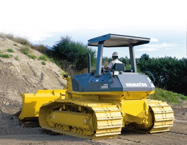 UNDERCARRIAGE AND FRAME Undercarriage Low Drive and Long Track Undercarriage Komatsu s design is extraordinarily tough and offers excellent grading ability and stability.