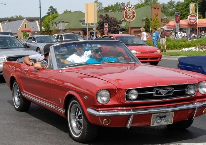 Ford News and Notes FORD CELEBRATES CAR CULTURE AND DRIVING FUN WITH SPONSORSHIP OF ICONIC WOODWARD DREAM CRUISE (Article and photo courtesy of Ford Media) In support of the 2017 Woodward Dream