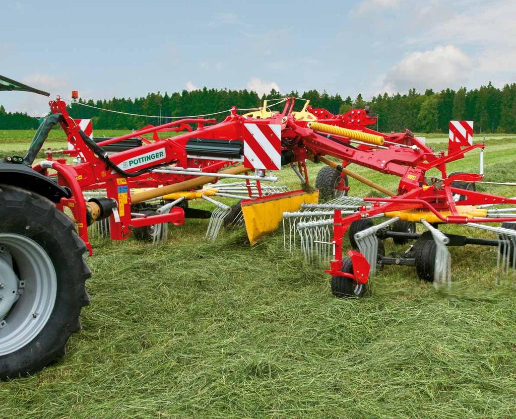 TOP s-line Rakes for centre swathing with two or four rotors Pöttinger has developed a new rotor-lifting system for heavy duty twin rotor models, which pivots rearwards (compact rotor-lift arms).