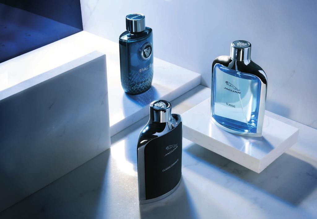 JAGUAR PACE FRAGRANCE Strong and complex. Where black pepper mixes with fresh green apples and aromatic rosemary. A multi-layered fragrance with real presence.