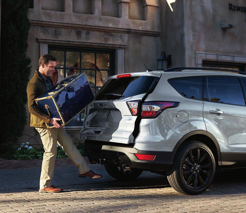 OPEN UP TO ADVENTURE. ESCAPE WITH EASE Thanks to its hands-free footactivated liftgate, 1 accessing up to 68.0 cu. ft. of cargo space is easy.