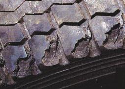TECHNICAL MANUAL 100 101 TREAD SEPARATION CAUSED BY EXCESSIVE HEAT MOISTURE DAMAGE Moisture inside the tyre or penetrating through to the steel