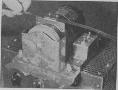 Building a Butt-Welder for Band Saw Blades By HAROLD P. STRAND Fig. 1. Welding a band saw blade is easy with this handy unit.