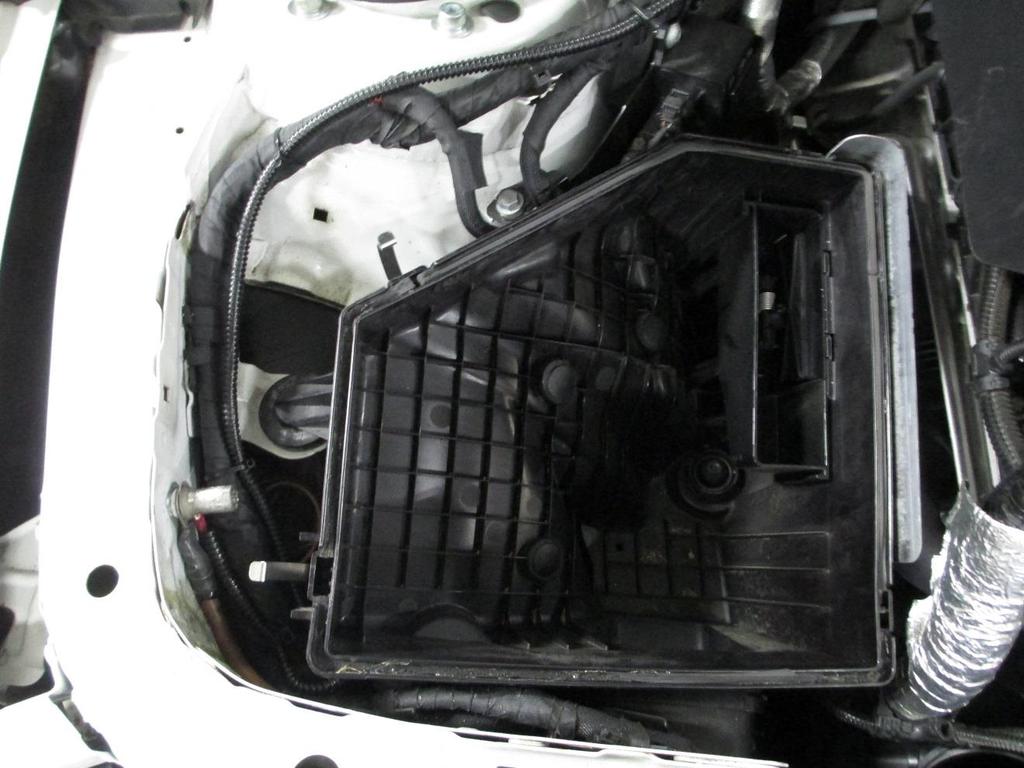 The lower airbox should look like