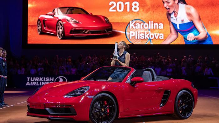 capacity 4,500 crowd in the once again sold-out Porsche Arena. May Dr Wolfgang Porsche is the face of the brand and its most important ambassador.