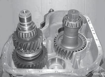 Correct any deviations from the nominal rolling torque by means of adjusting shims (disassemble cover and bearing change