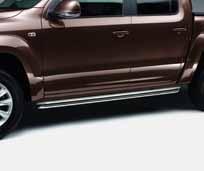 00 Side bars polished stainless-steel These mirror-finish stainless-steel side bars enhance the sporty style of the Amarok and can be combined