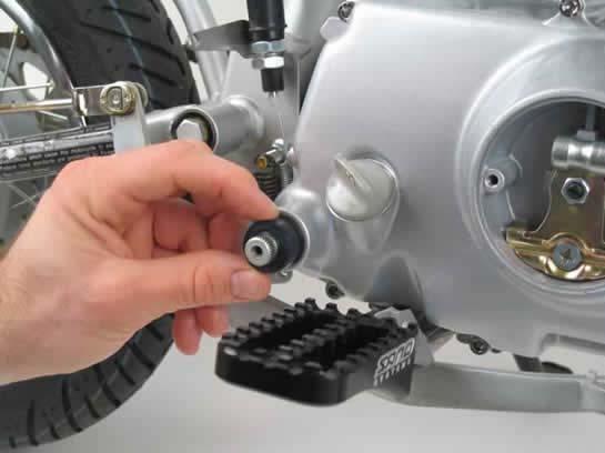 C27. Install a new seal over the kick-start