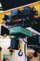 These hoists for load up to 7 500 kg are fitted equiped a trolley and are used in applications where horizontal