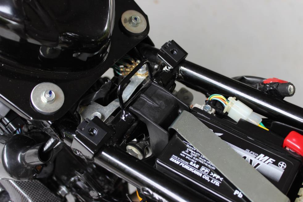 9) Now, install the seat support.