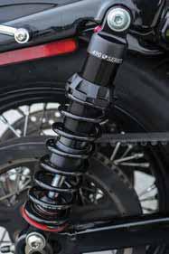 95 77500 PROGRESSIVE 4 SERIES PREMIUM SHOCKS FOR HARLEY-DAVIDSON Pair of steel bodied, monotube dampers wrapped with a black powder-coated, progressive rate steel coil spring.