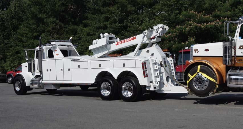 HEAVY-DUTY WRECKERS HDL 700/530 35-Ton Independent Wrecker FEATURES Underlift Reach 181" reach with optional coach underlift.