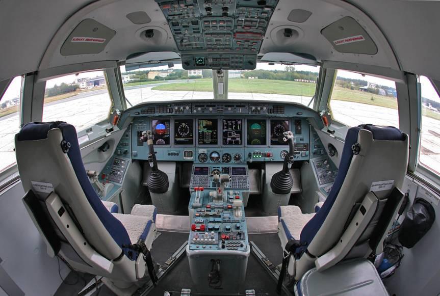 Flight Deck Fly-By-Wire Glass Cockpit ICAO CAT I, II compliant IFR, pressurized and