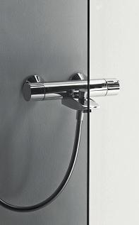 Showers IDO showers Shower cubicle is an effi cient solution, that protects your bathroom