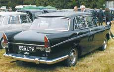 However, the equivalent MG and Riley models had the less pronounced shorter tail fins from the start.