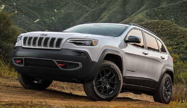 Performance The base engine on the Cherokee is a 2.4L 180-horsepower engine, capable of towing up to 2,000 pounds.